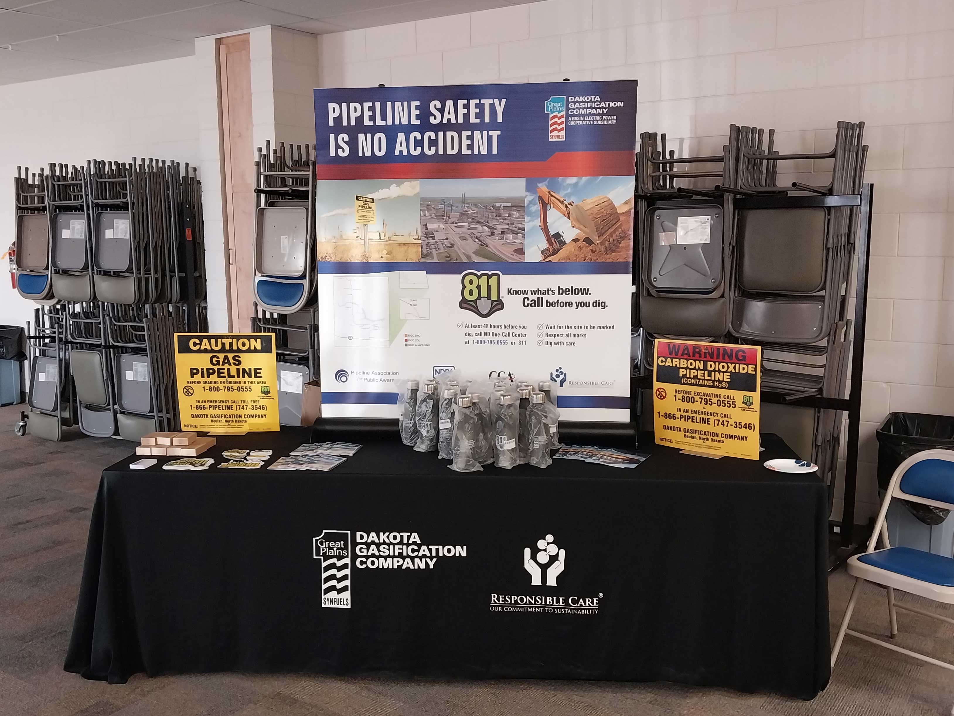Dakota Gas pipeline safety booth at NDSU Extension workshop in Mercer County